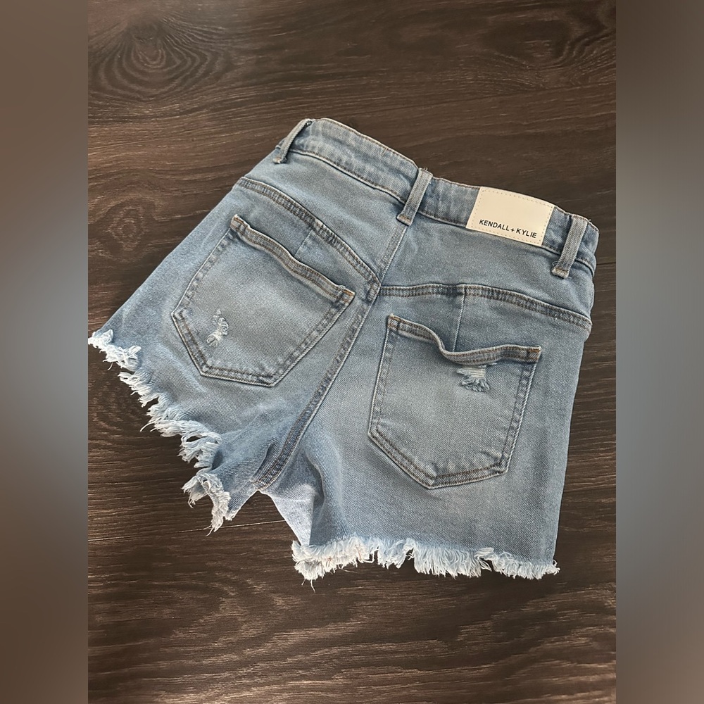 Shorts Kendall+Kylie 3/26